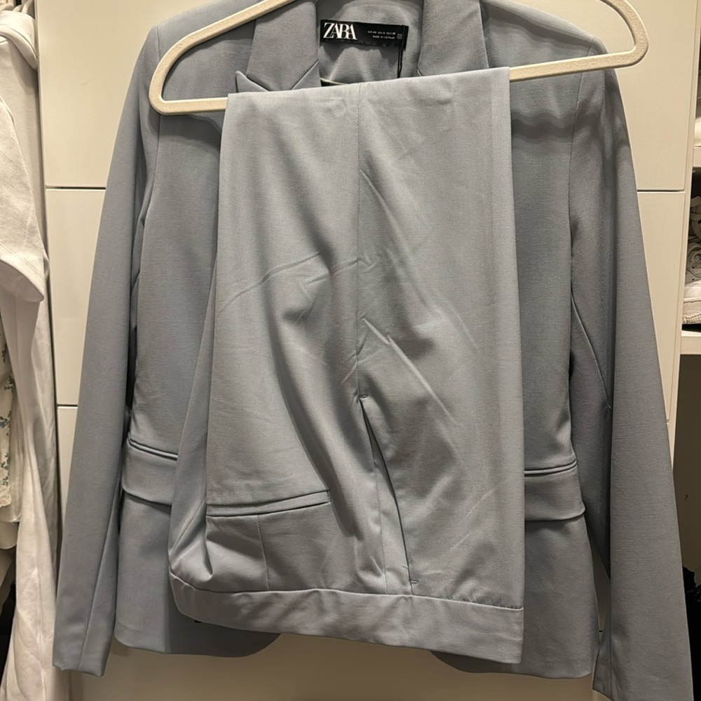 Matching Zara pants to blazer